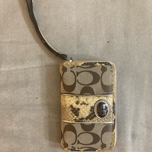 Coach Wallet - Picture 1 of 4